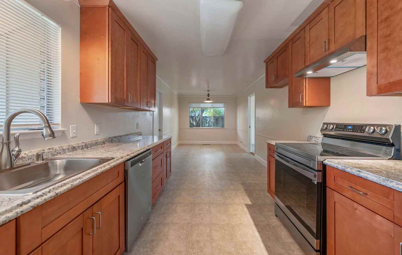 4517 Catalina Dr - Photo 2 of 15
