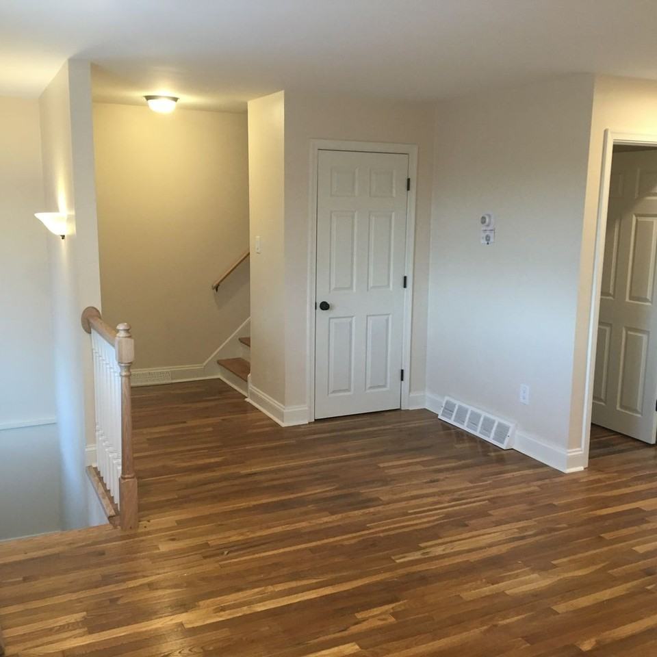 438 W Chestnut St - Photo 2 of 24