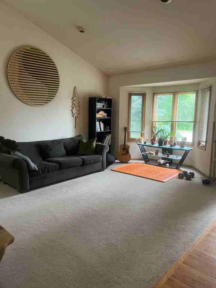 2568 Vine Pl - Photo 7 of 26