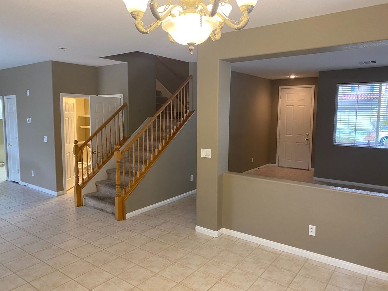 8327 Sterling Harbor Ct - Photo 5 of 22