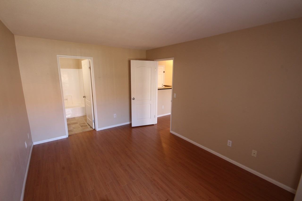 7150 Shoreline Dr #3115 - Photo 5 of 32