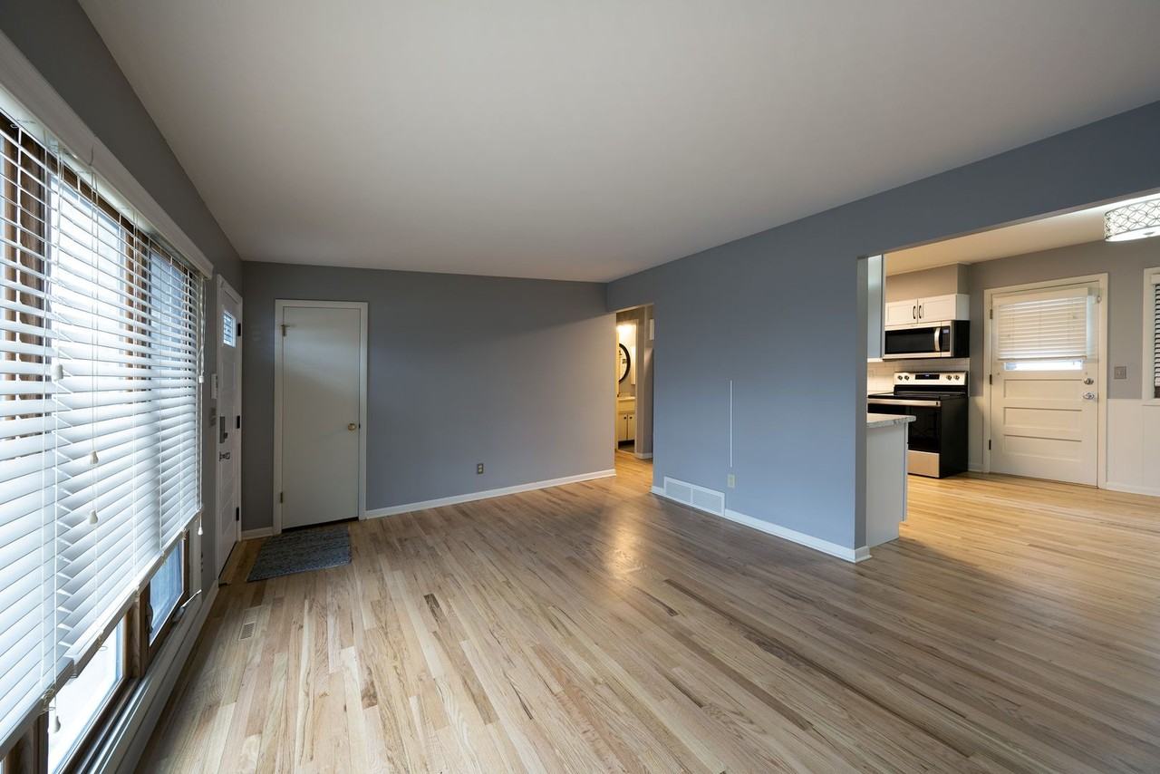 3105 S 48th St - Photo 2 of 18