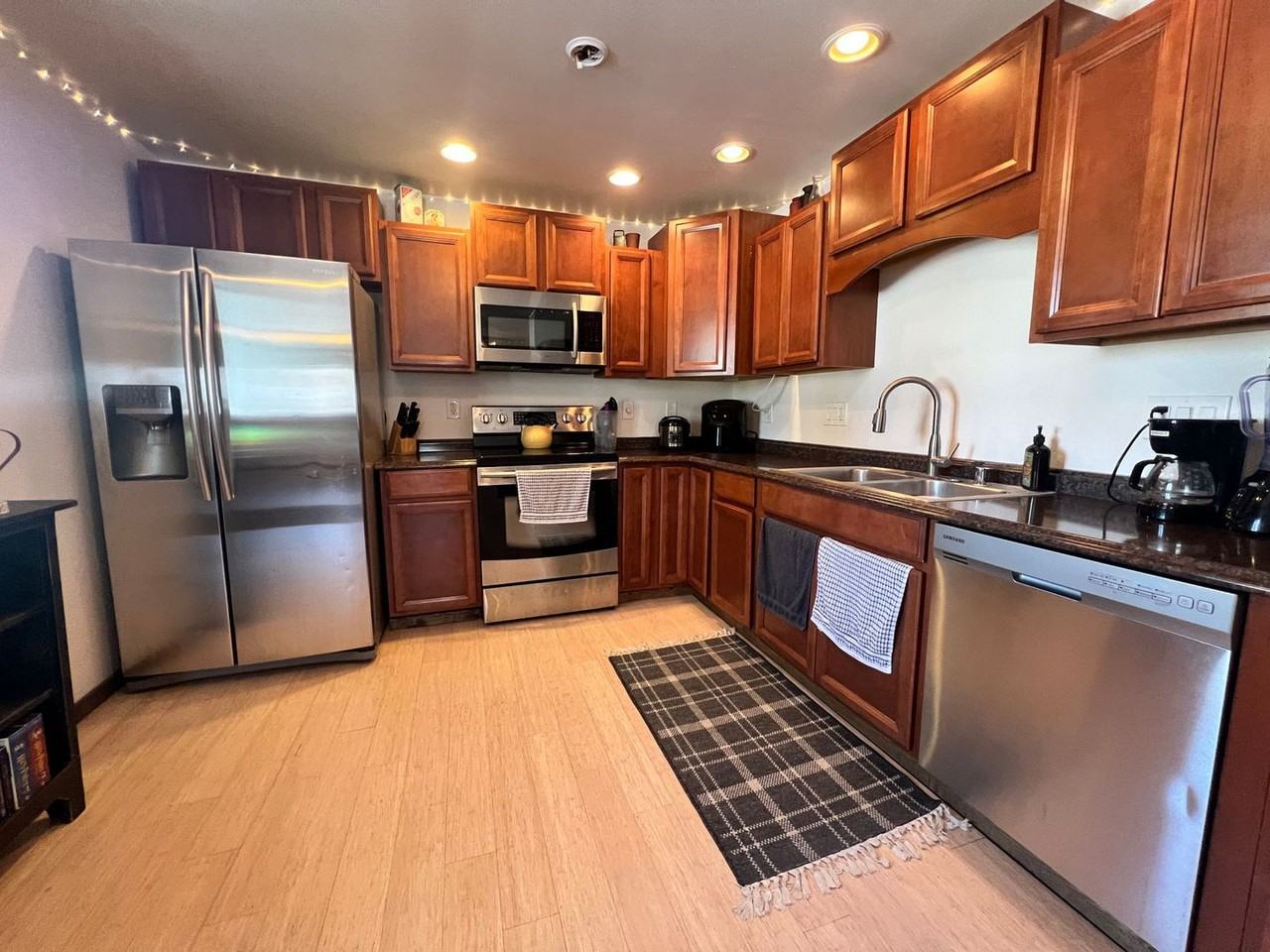 1115 21st Ave - Photo 2 of 19