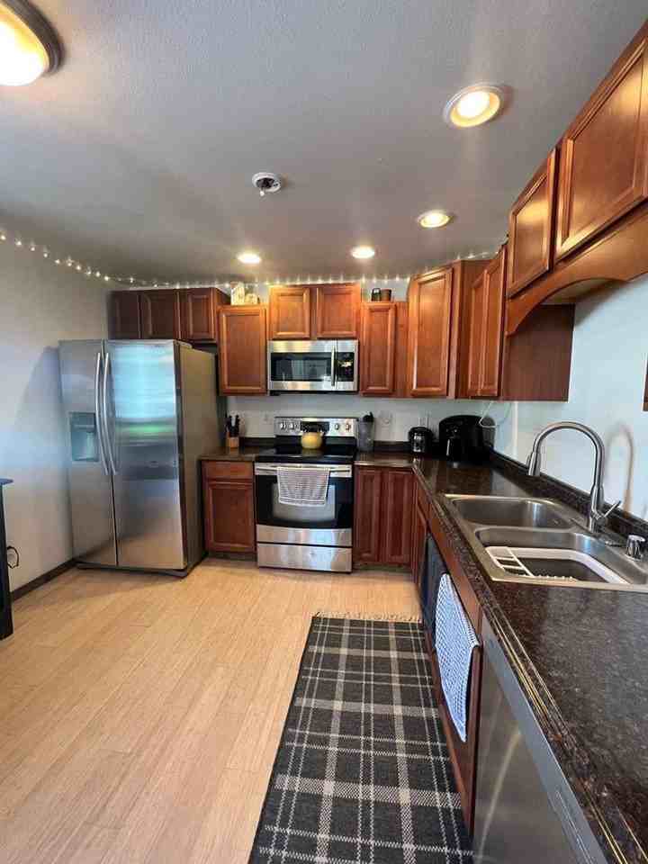 1115 21st Ave - Photo 3 of 19