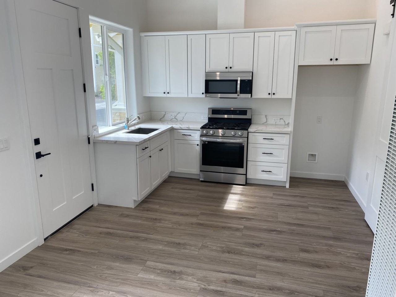2014 Elson Way - Photo 4 of 12
