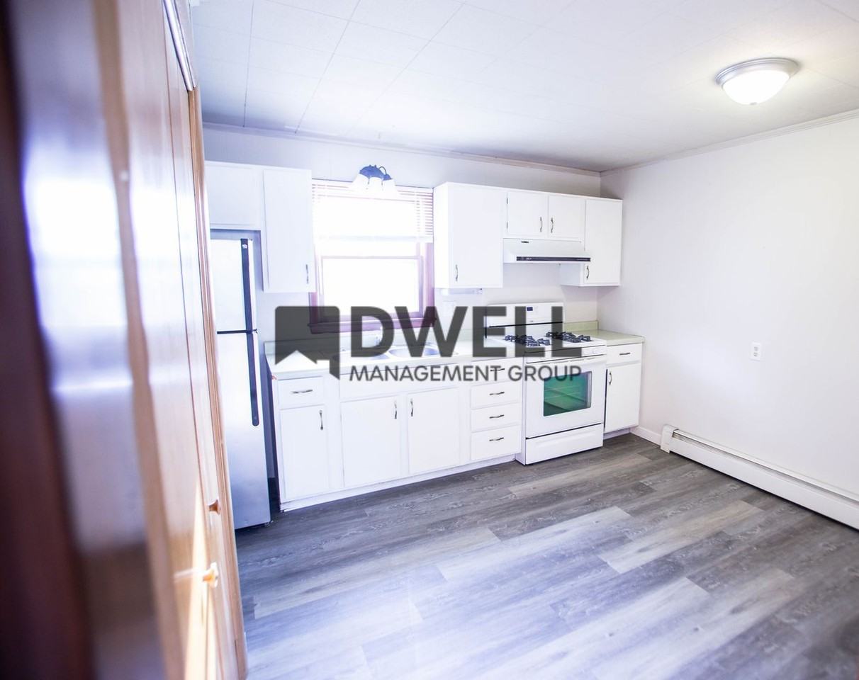 442 Church Ave - Photo 2 of 13