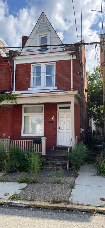 215 1/2 Walter St - Photo 3 of 27