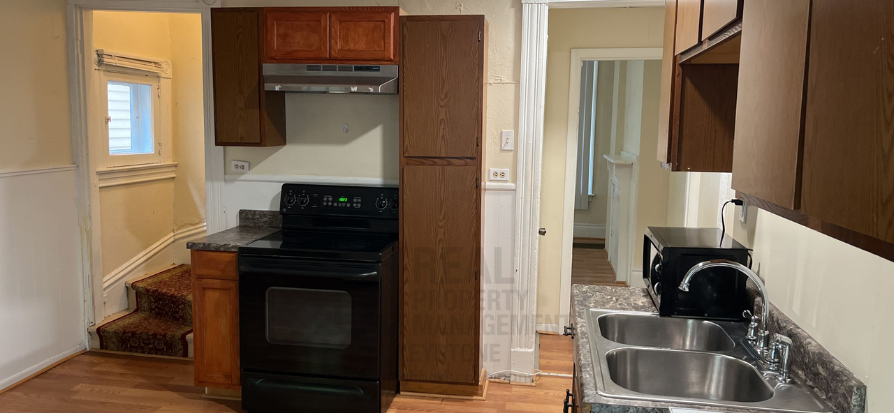 215 1/2 Walter St - Photo 2 of 27