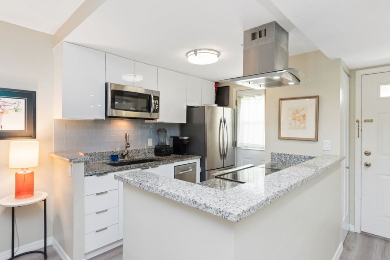 1021 3rd St S #102 - Photo 3 of 15