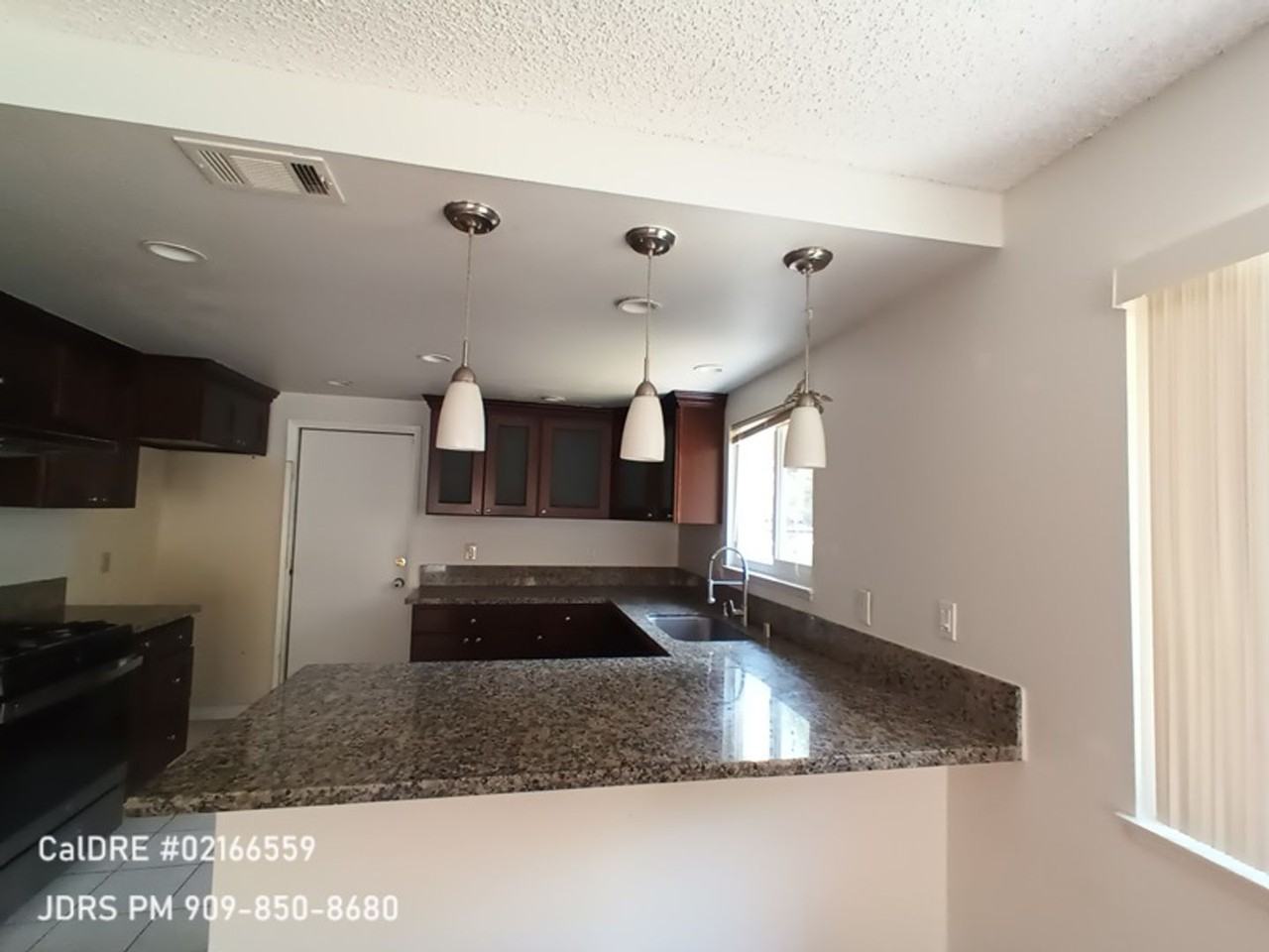 760 Marylie Ln - Photo 3 of 15