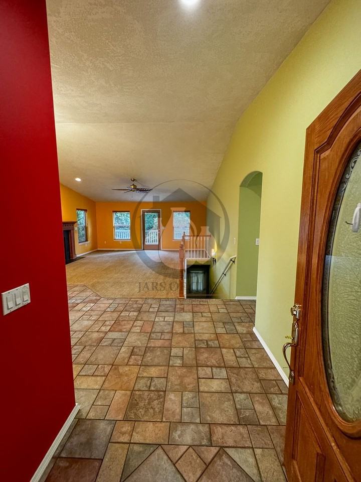 3941 Friar Ct Se - Photo 2 of 25