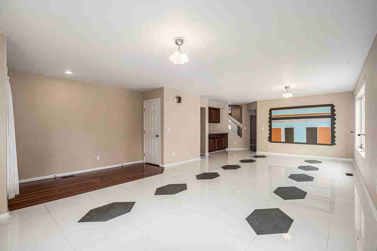 5176 Lisbon St - Photo 2 of 21