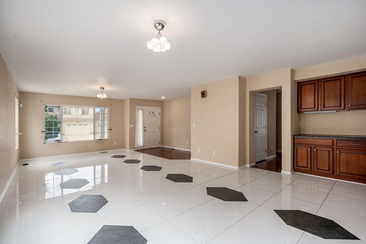 5176 Lisbon St - Photo 3 of 21