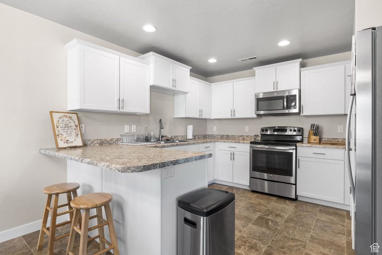 1728 W 50 N - Photo 2 of 21
