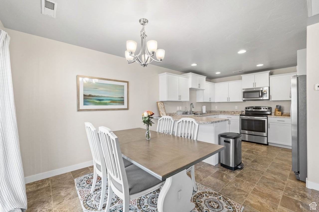 1728 W 50 N - Photo 4 of 21