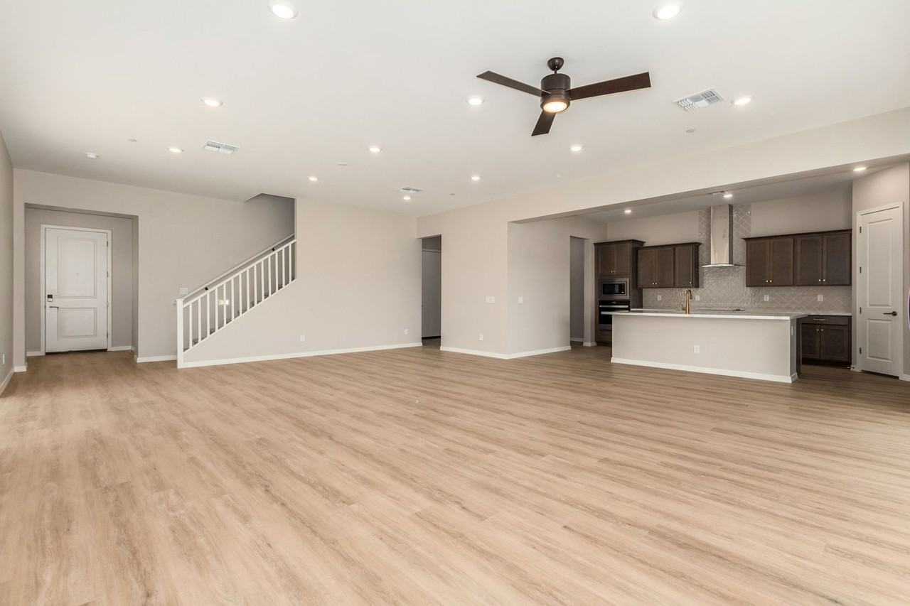 1657 S Sailors Ct - Photo 5 of 26