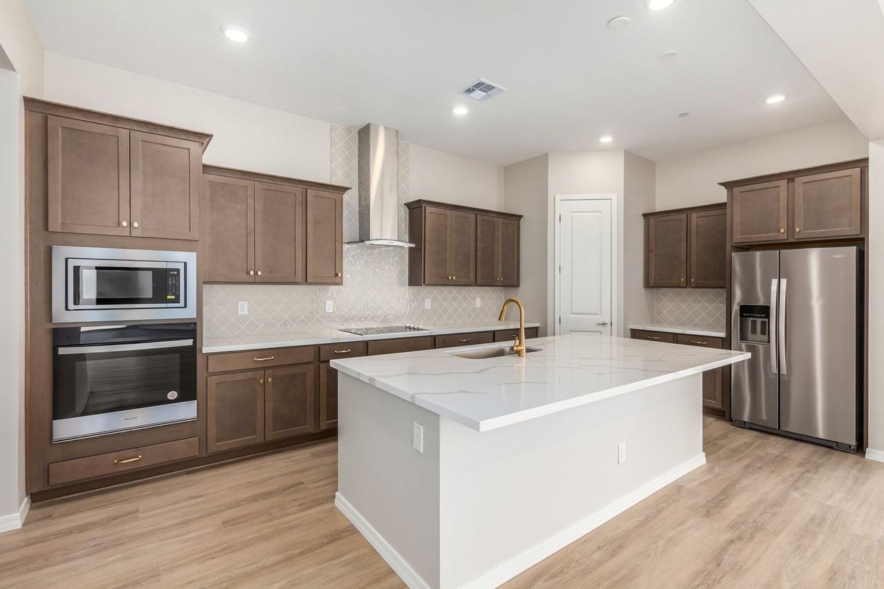 1657 S Sailors Ct - Photo 6 of 26
