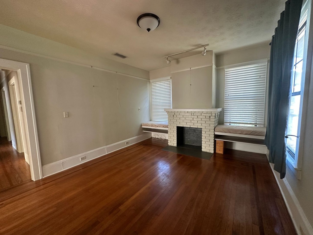 1124 Lasalle St - Photo 2 of 27