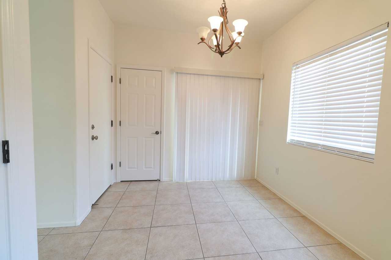 1696 W Blue Horizon St - Photo 3 of 19