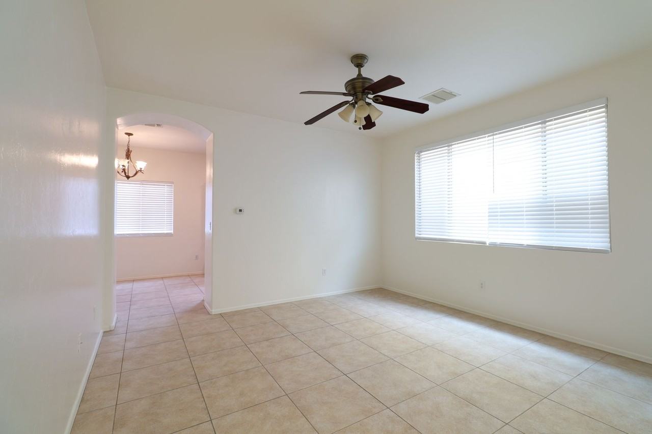 1696 W Blue Horizon St - Photo 6 of 19