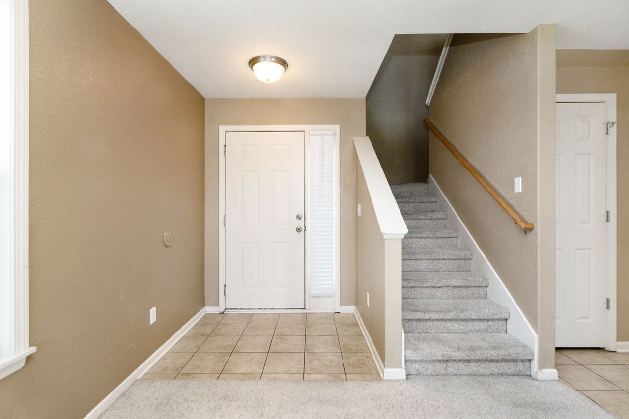 2739 Elm Creek Dr - Photo 2 of 28