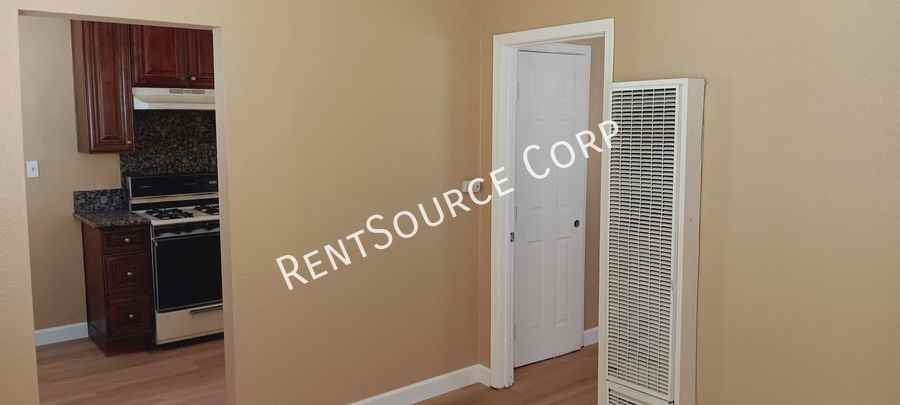 16735 Union St - Photo 2 of 9