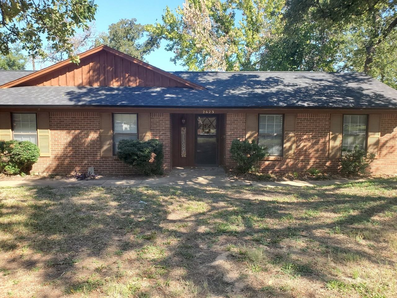 2623 Peachtree Ln #NA - Photo 2 of 11
