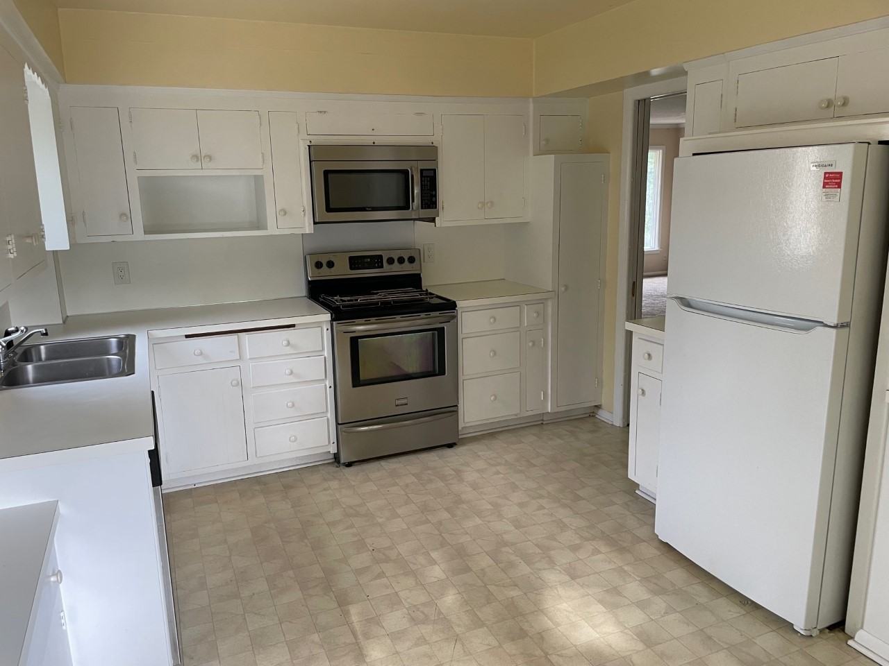 5311 Malibu Dr #NA - Photo 3 of 9