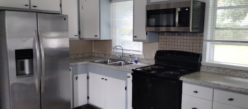 4808 W Genesee St - Photo 3 of 11