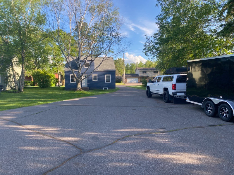 587 W Winona St - Photo 3 of 20