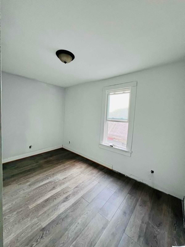 182 Rose St - Photo 3 of 14