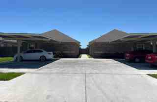 2610 E Eisenhower Ave - Photo 1 of 1