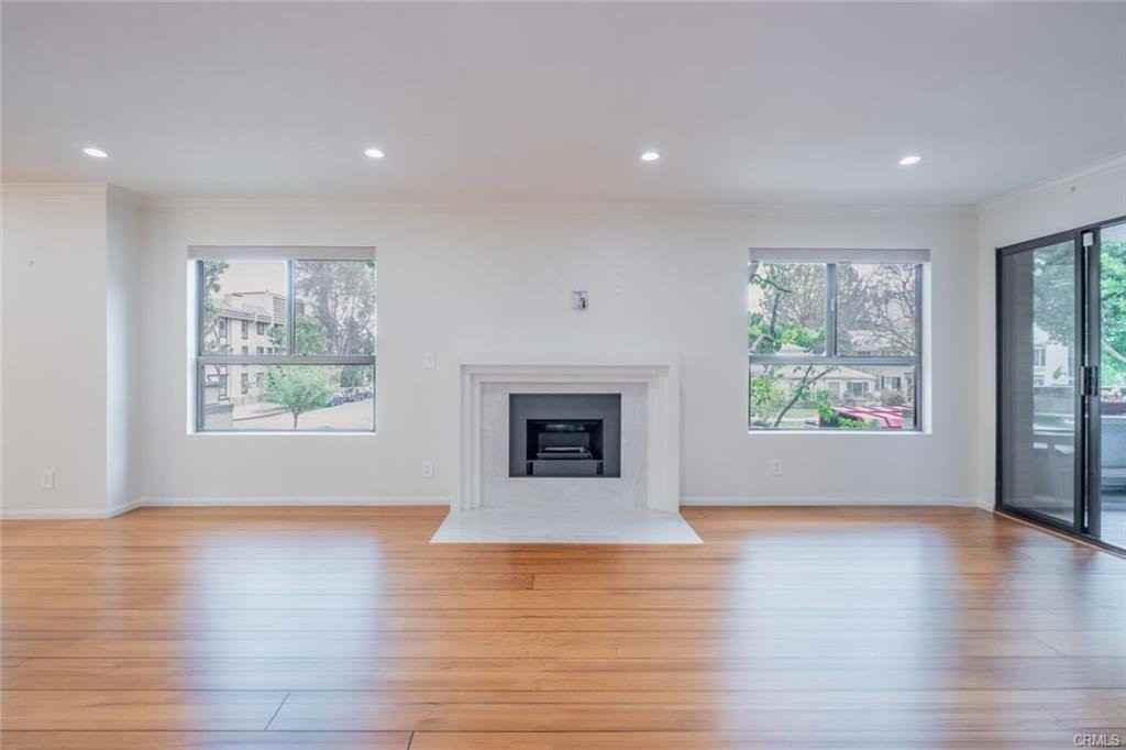 10331 Riverside Dr #103 - Photo 2 of 8