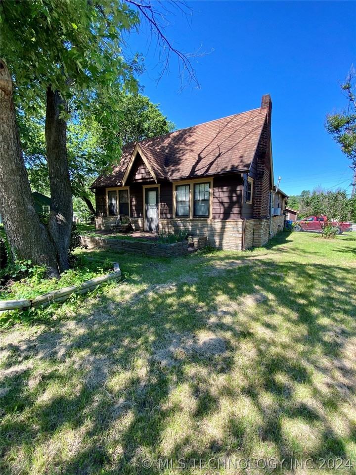 1830 N Evanston Ave - Photo 2 of 20