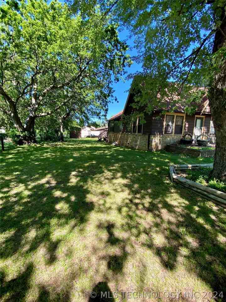 1830 N Evanston Ave - Photo 3 of 20