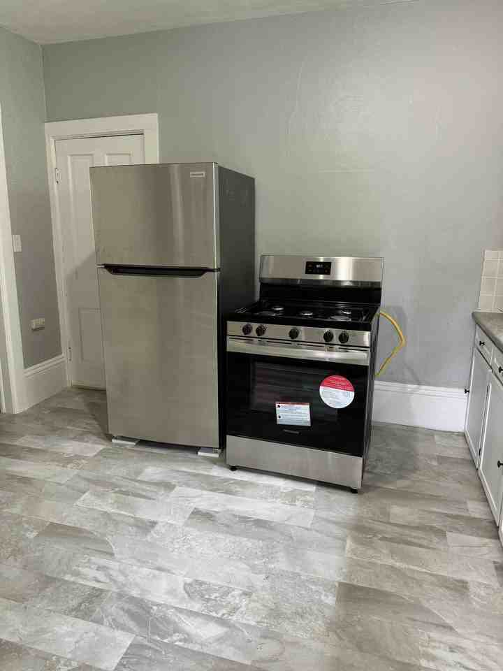 75 Filer St - Photo 3 of 9