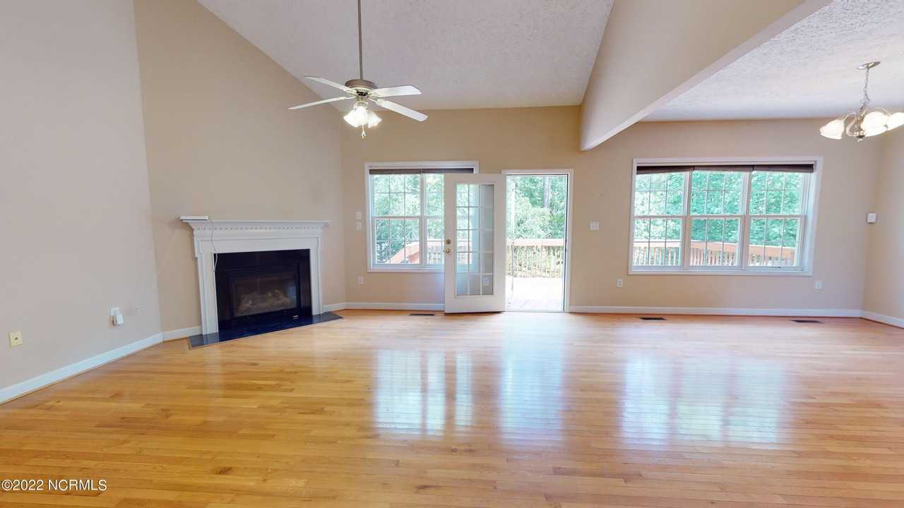 105 Silver Burn Pl - Photo 2 of 25