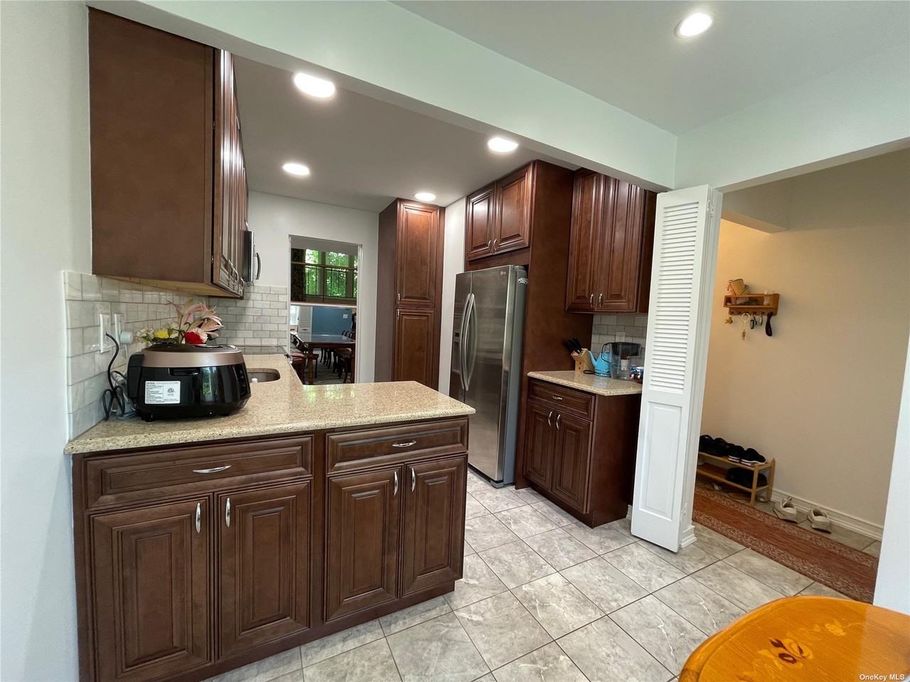 39 Aspen Dr W - Photo 2 of 19