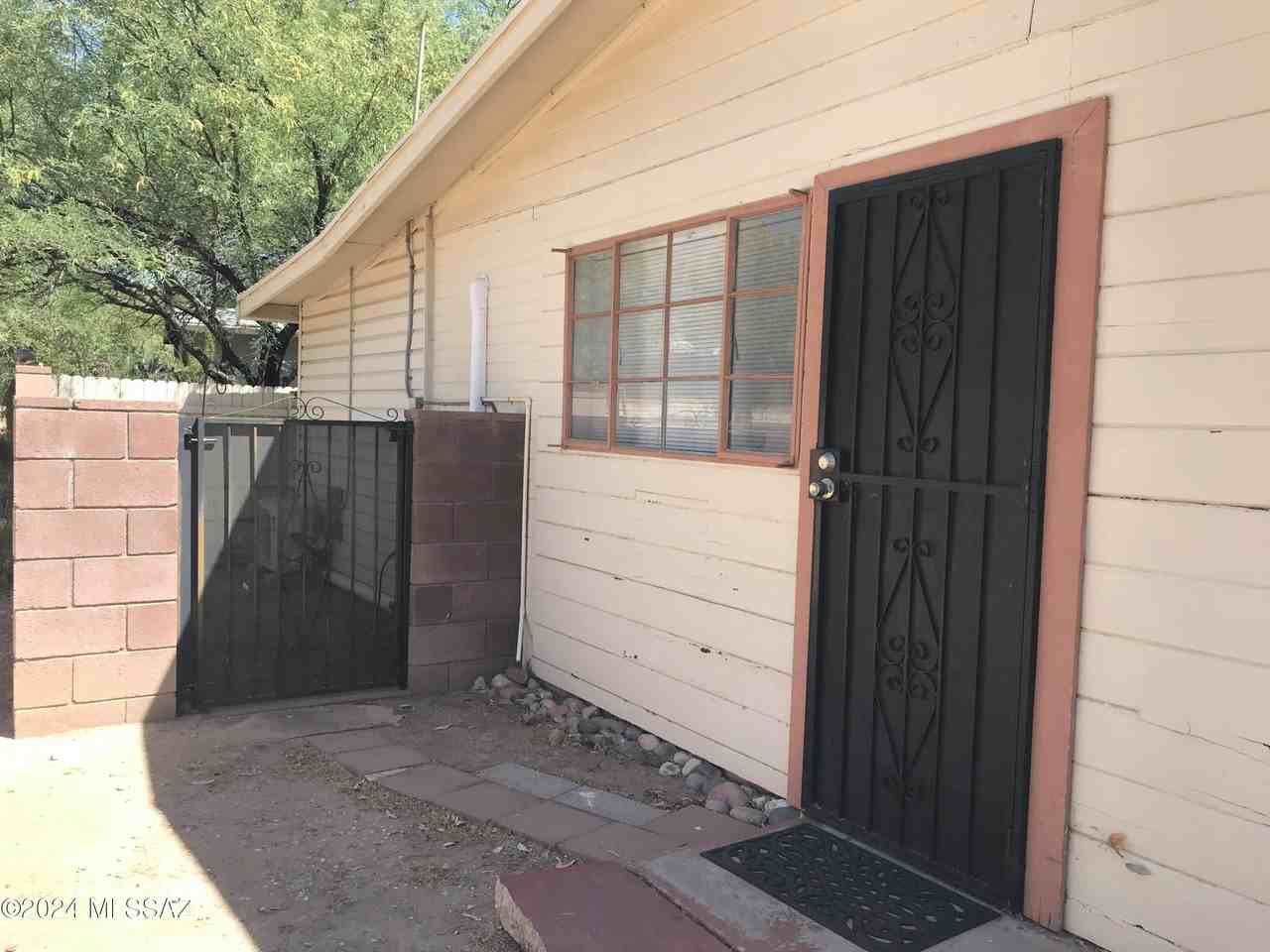 720 North Irving Circle #1 - Photo 3 of 16