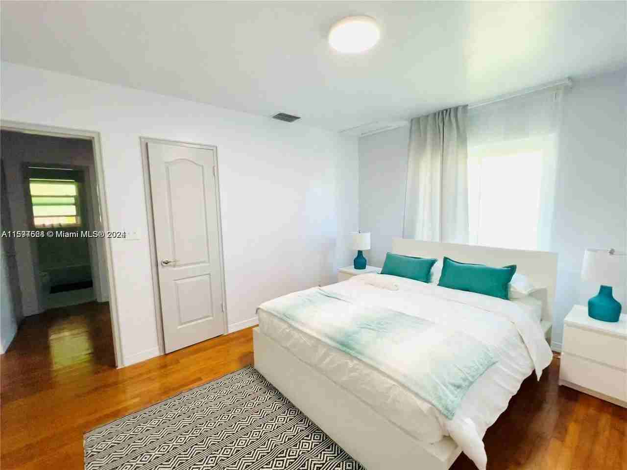 1941 Taft St #A - Photo 2 of 8