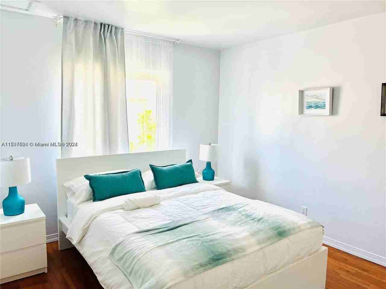 1941 Taft St #A - Photo 3 of 8