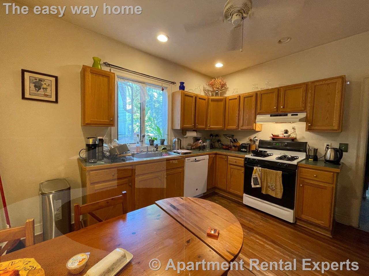 789 Somerville Ave - Photo 2 of 16