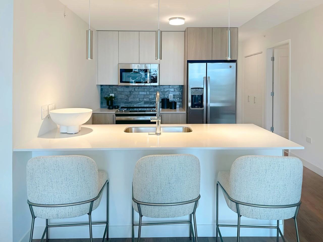 350 N Canal St #1-1PH