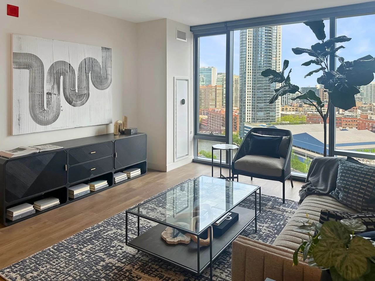 350 N Canal St #JR1-1