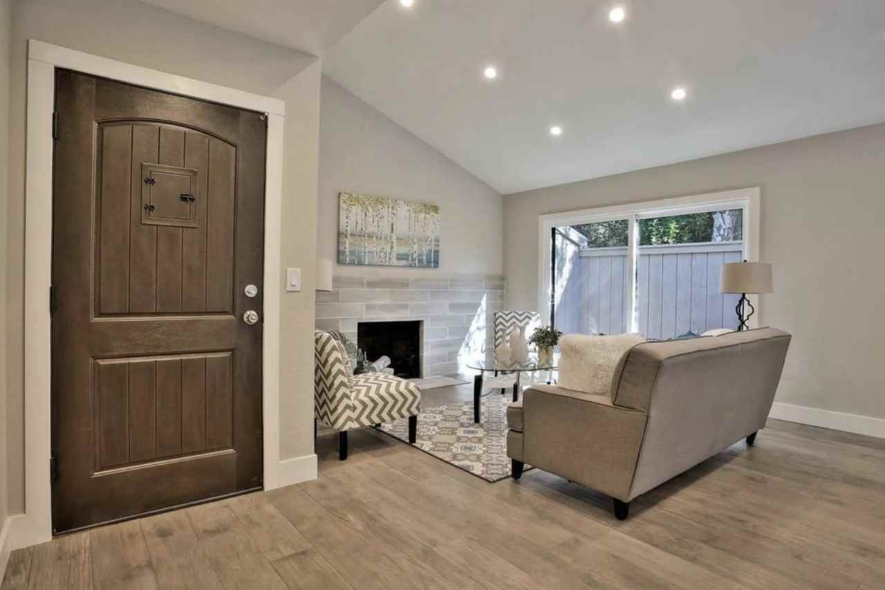 2061 Danville Blvd - Photo 3 of 10