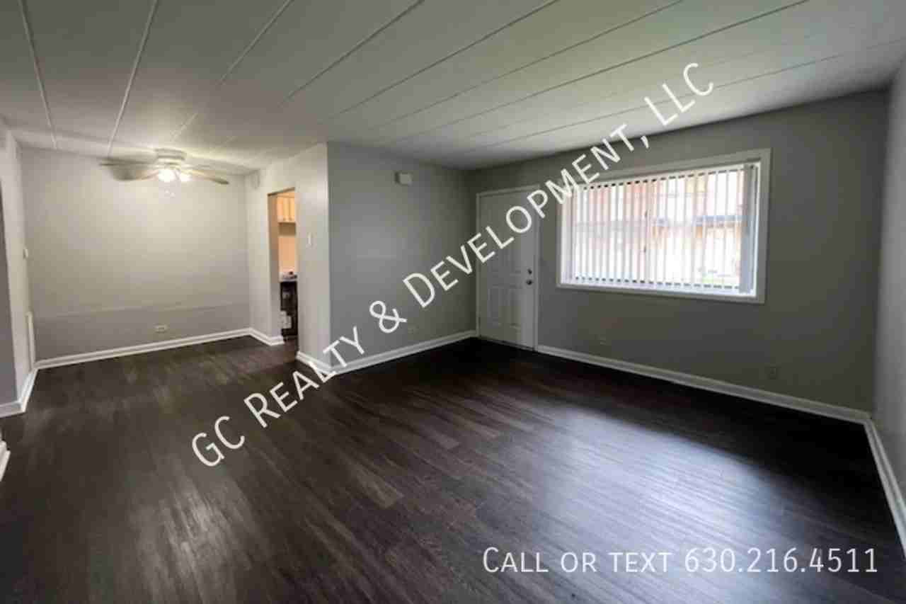 342 Wilson Ave - 342 B - Photo 3 of 14