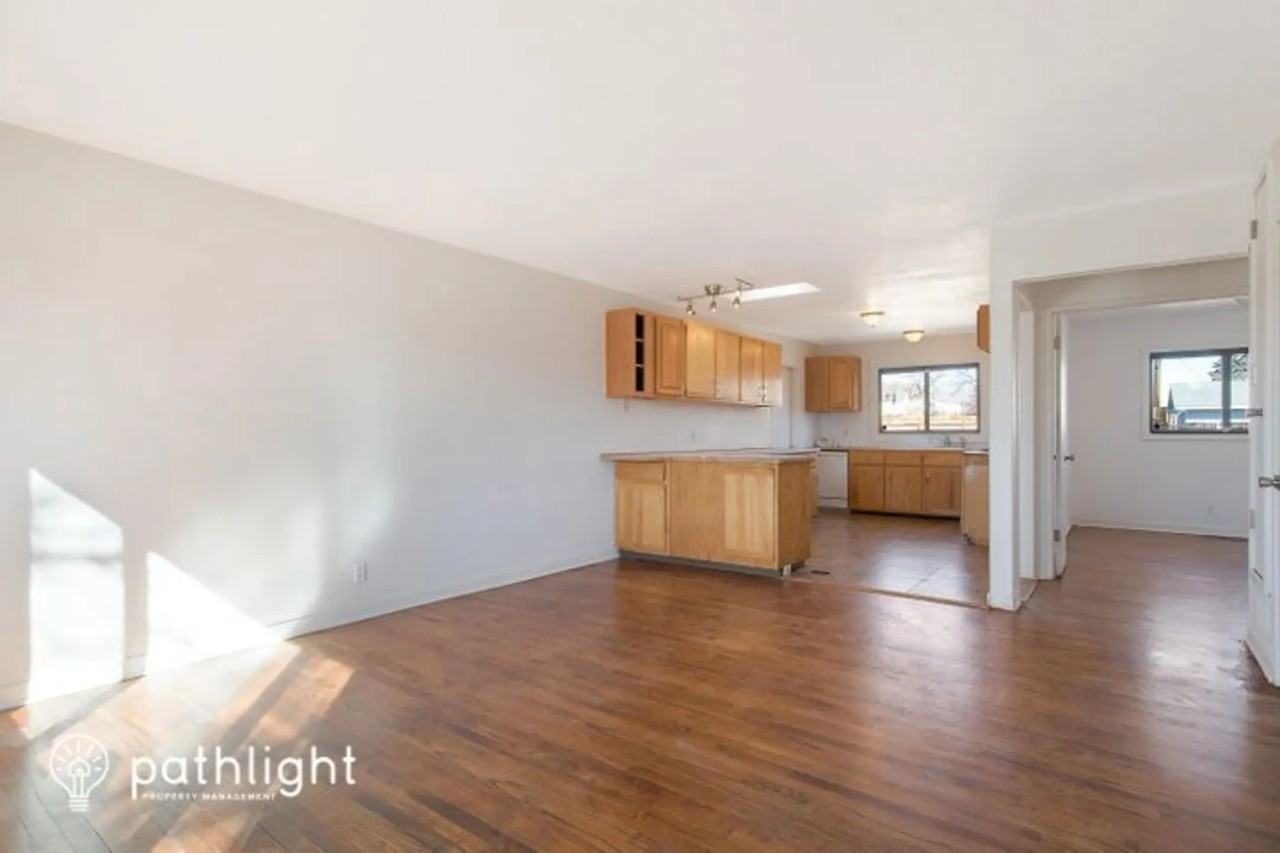 1004 California St Se - Photo 3 of 15