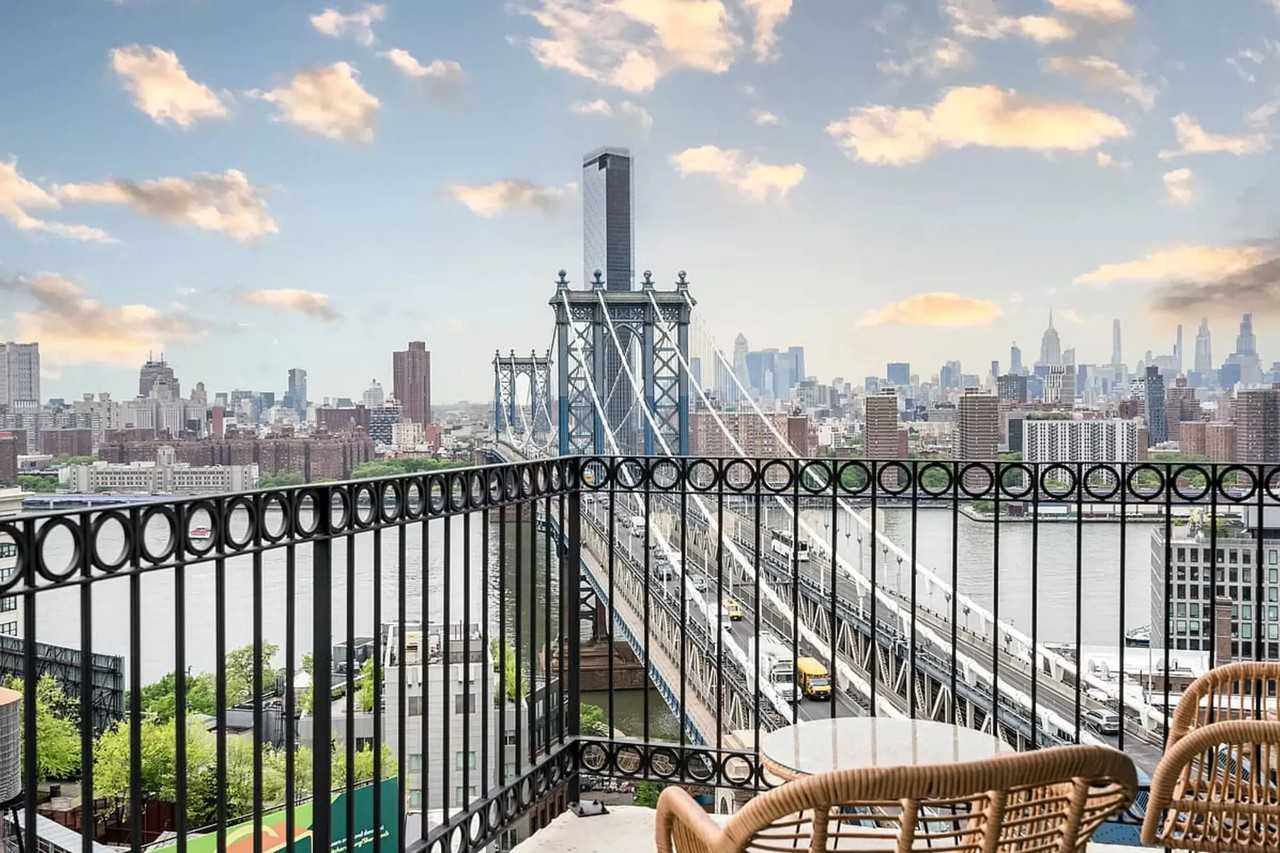 77 Adams St - Photo 3 of 12