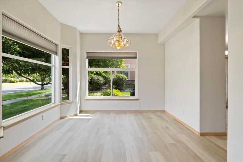 423 Columbia Point Dr - Photo 6 of 26