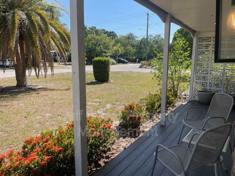 2101 Magnolia St - Photo 4 of 18